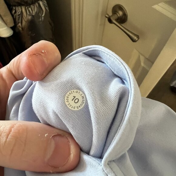 Lululemon Lavender Cropped Leggings Size 10 Color Purple - Picture 5 of 5